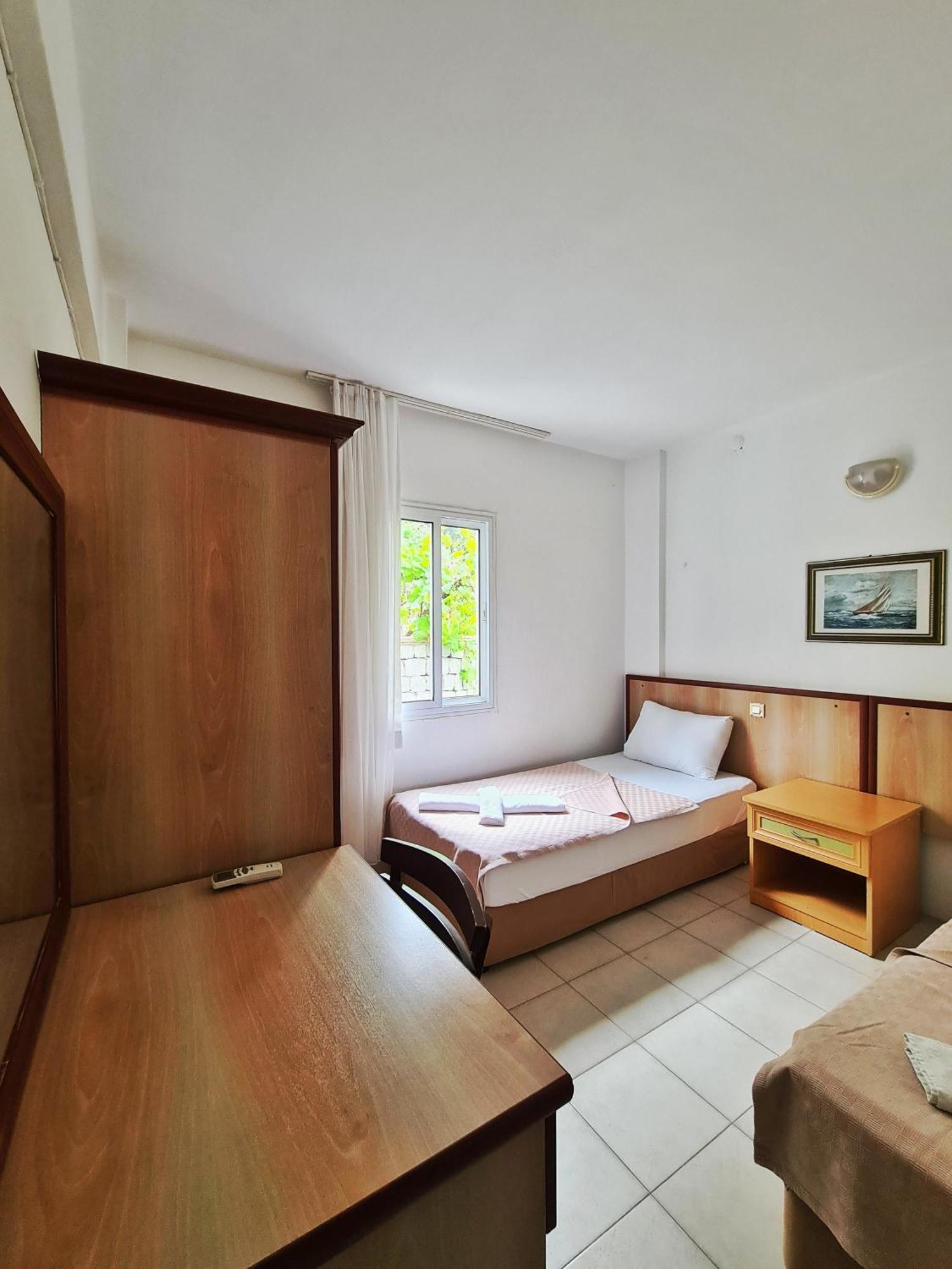 Fora Apart Otel Чешме Екстер'єр фото