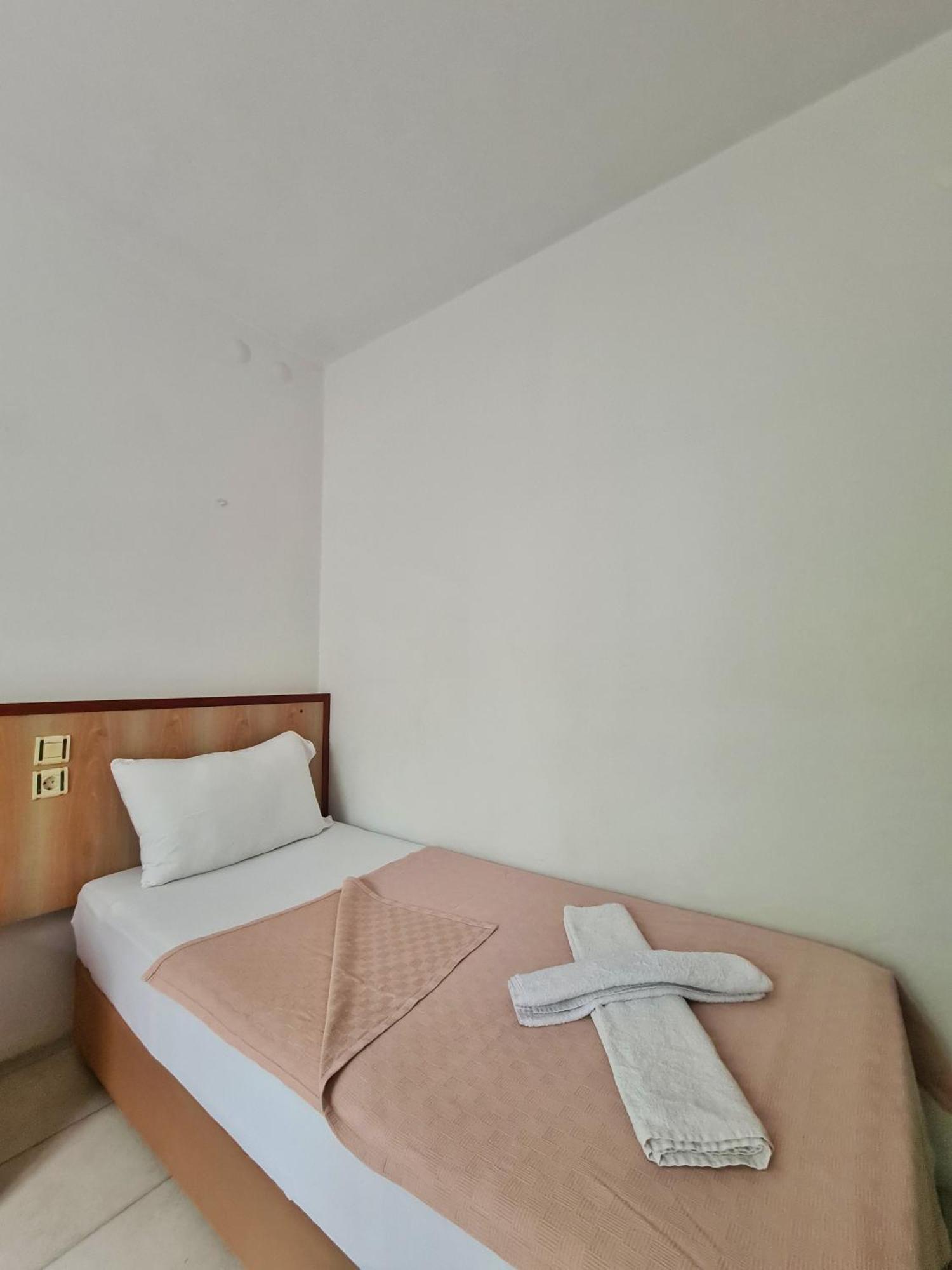 Fora Apart Otel Чешме Екстер'єр фото