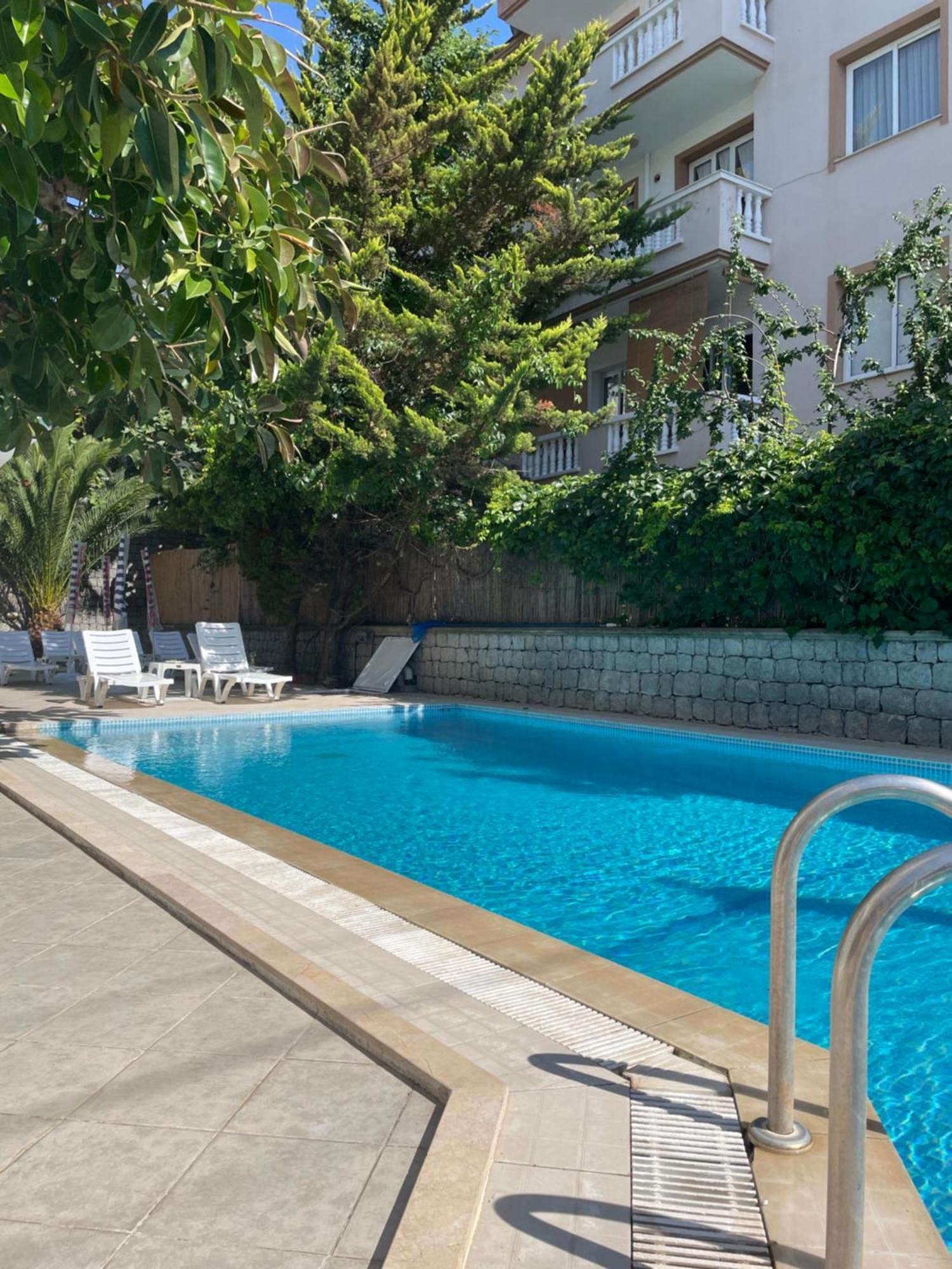 Fora Apart Otel Чешме Екстер'єр фото